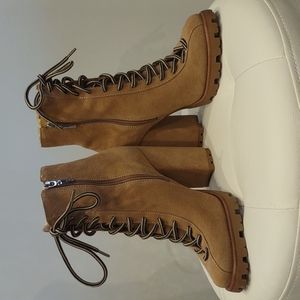 Schutz High Heel Lace Zip Up Nana Hiking Boot Lug Sole Beige Suede Fleece 8